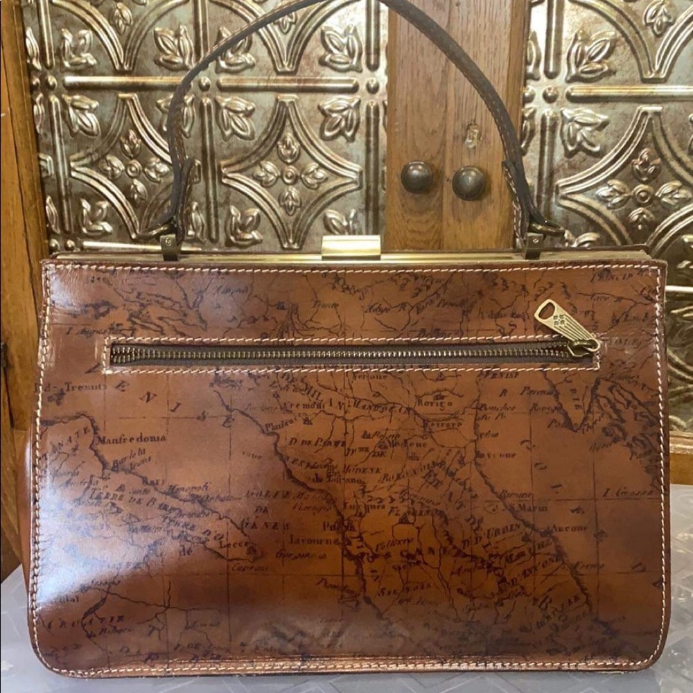 Patricia Nash leather purse